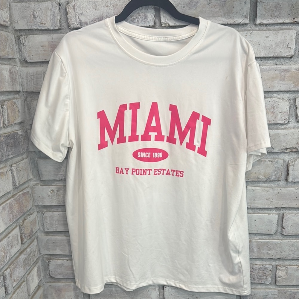 SHEIN White and Pink Graphic Tee